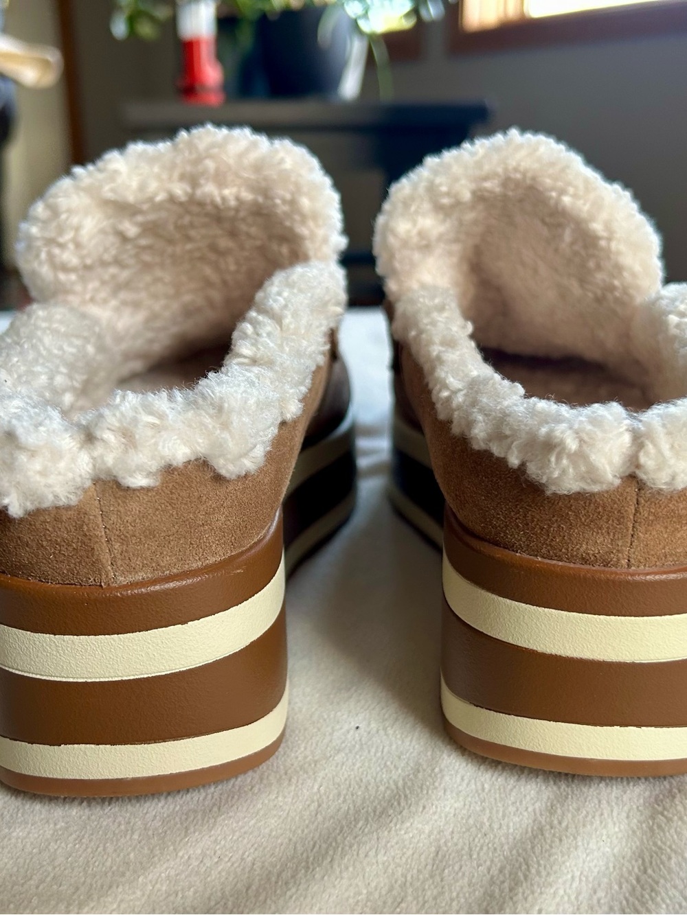 Women's Dolce Vita Jamey Tan Suede Platform Loafers with Shearling Trim Sz 7.5 - Picture 5 of 7